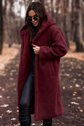 Elegancki damski płaszcz teddy z kapturem – długi fason, miękki polar